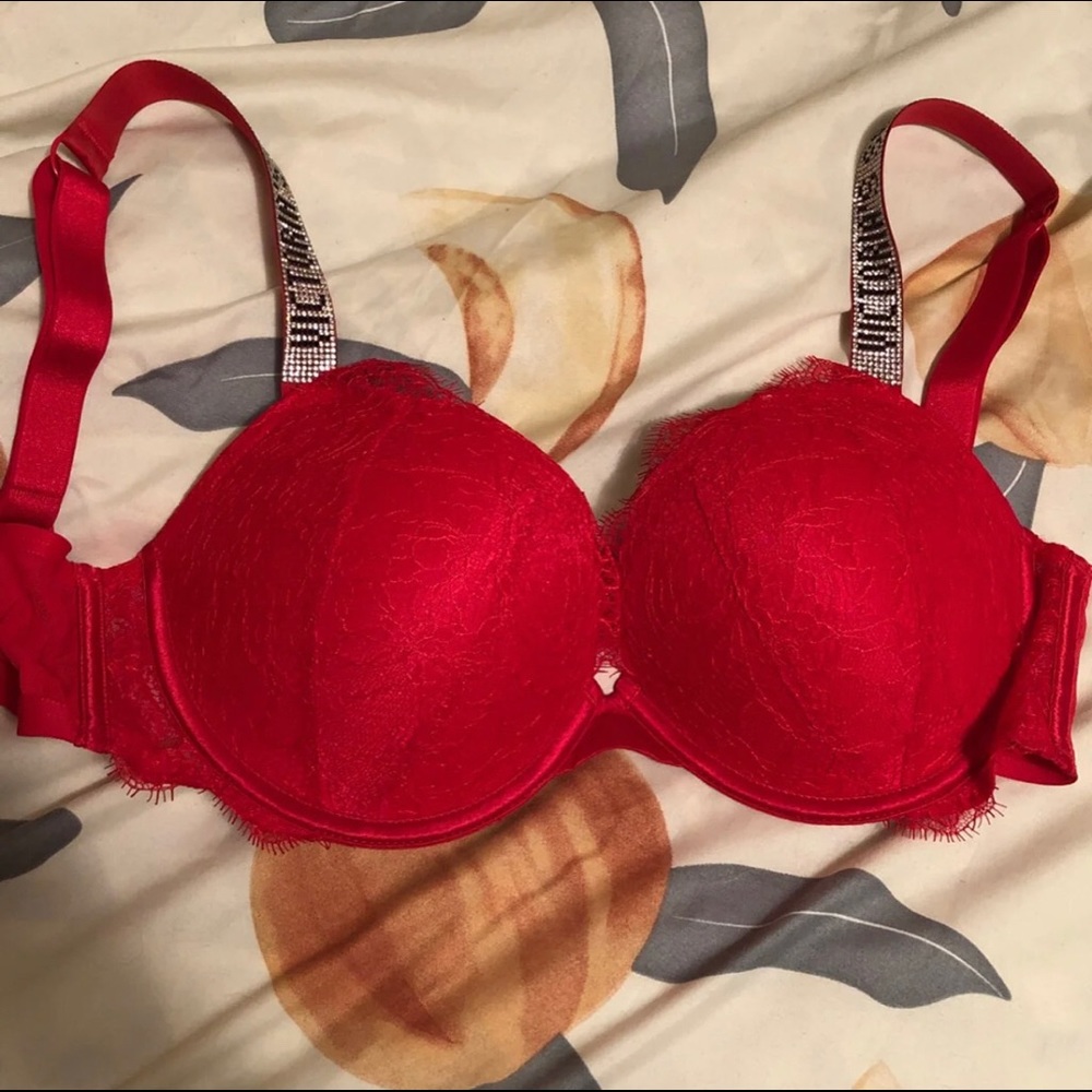 Brand new Victoria secret bra 32dd